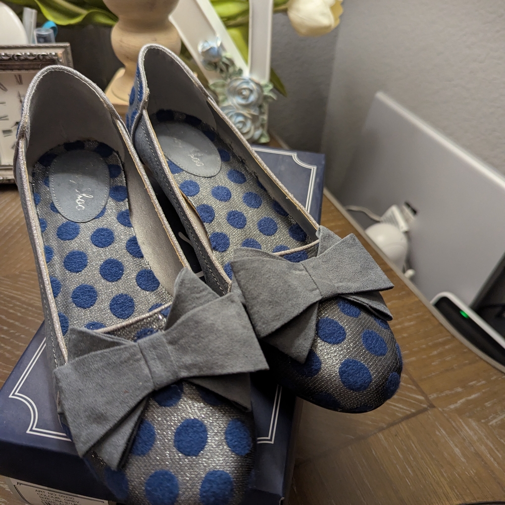 🔥EUC 🌸 Ruby Shoo Aurora Chic Blue and Gray Polka Dot Flats